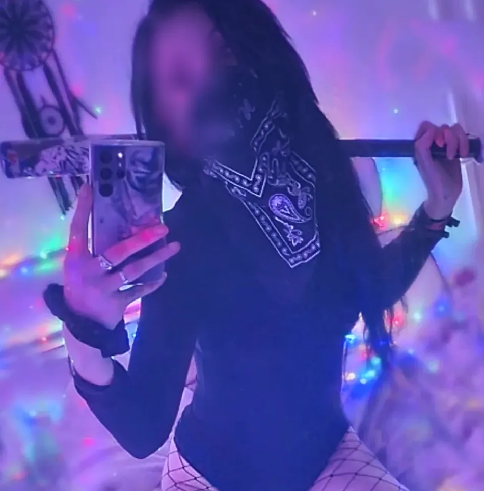 Alexandra, 28 anni